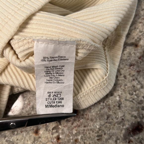 Crop Tank - Picture 5 of 5